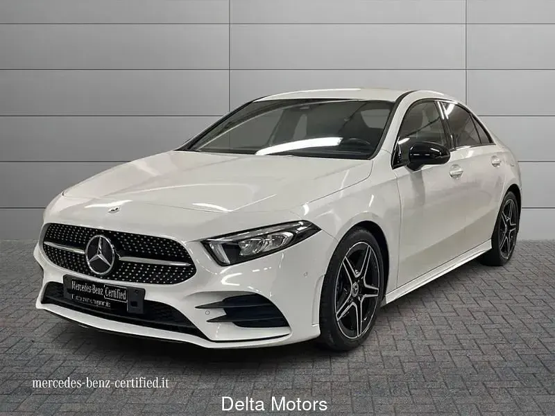 Usata Mercedes A180 Premium 116 CV (85 kW) 2023 Utilitaria
