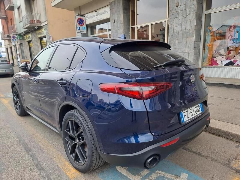 Usata Alfa Romeo Stelvio Executive 190 CV (139 kW) 2019 Blu SUV