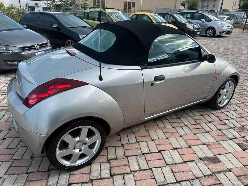 Begagnad Ford StreetKa 95 HK (69 kW) 2004 Grå Cab