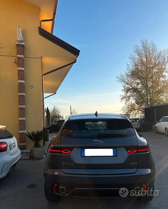 Usata Jaguar E-Pace R-Dynamic 150 CV (110 kW) 2019 Marrone SUV