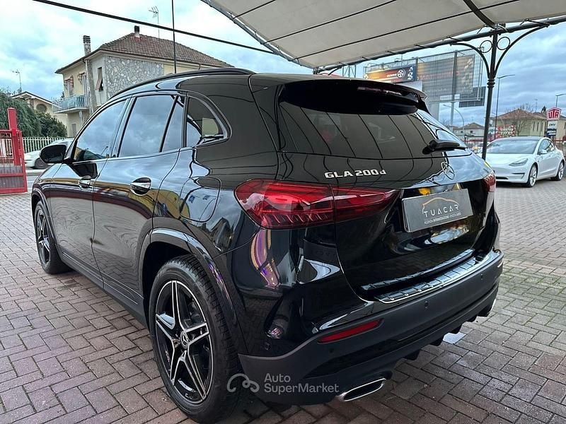 Usata Mercedes GLA200 AMG Line Premium Plus 150 CV (110 kW) 2025 Nero SUV