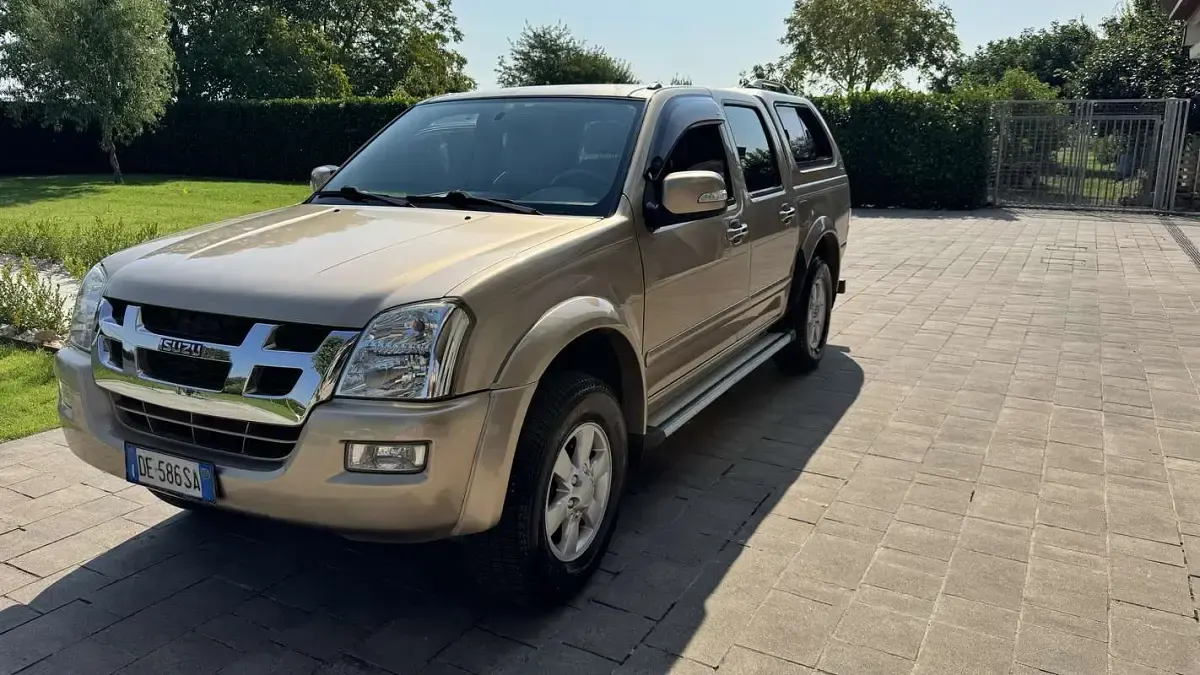 Usata Isuzu D-Max 131 CV (96 kW) 2007 SUV