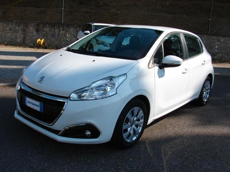 Bianco Usata 2018 Peugeot 208 Active Due volumi | 9500 € (Ottimo prezzo) - Immagine 1/4