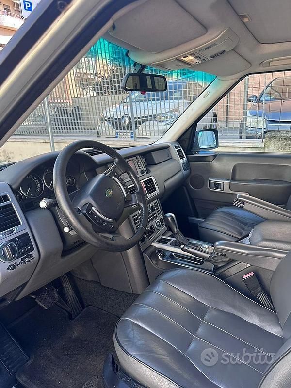 Usata Land Rover Range Rover 177 CV (130 kW) 2002 Grigio SUV
