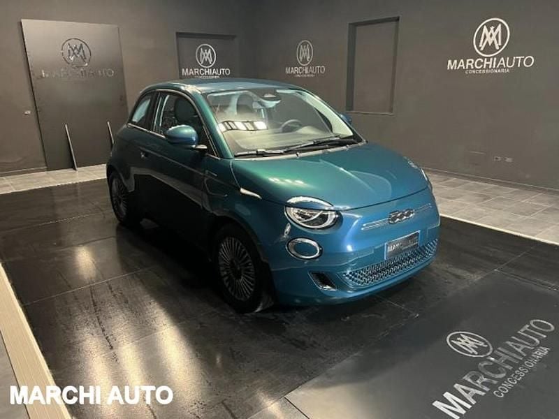 Usata Fiat 500e 69 kW (95 CV) 2024 Verde Berlina