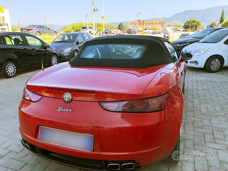 Usata Alfa Romeo Brera 210 CV (154 kW) 2008 Rosso Coupé