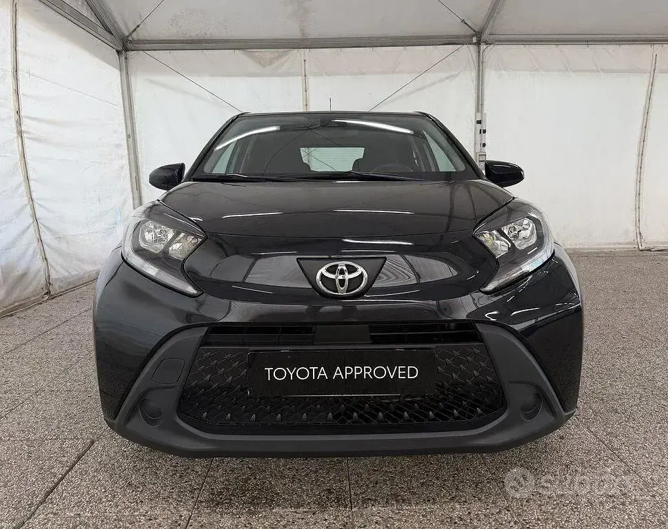 Usata Toyota Aygo X Active 72 CV (52 kW) 2022 Nero SUV