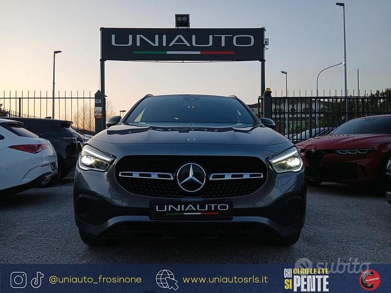 Usata Mercedes GLA180 Premium 116 CV (85 kW) 2021 Grigio SUV