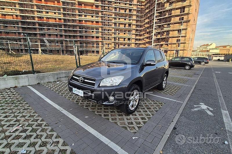 Grigio Usata 2009 Toyota RAV4 Luxury Station wagon | 7200 € (Buon prezzo) - Immagine 1/4