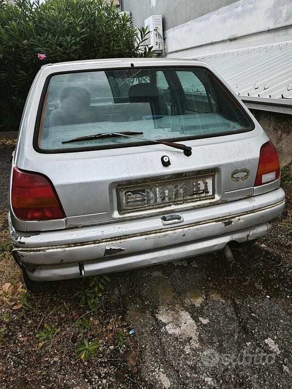 Usata Ford Fiesta 1991 Grigio Utilitaria