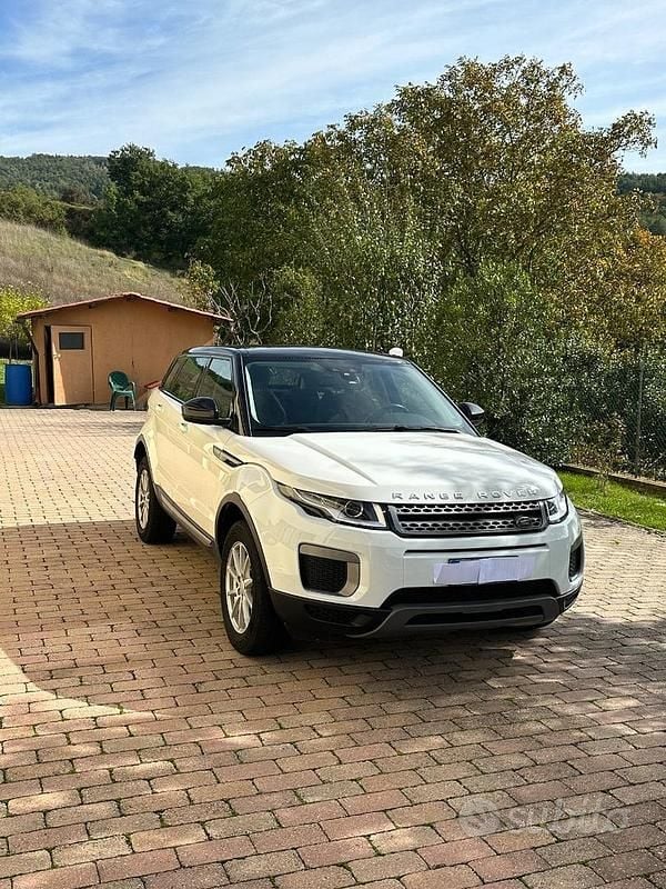 Bianco Usata 2017 Land Rover Range Rover evoque Pure Tre volumi | 17.000 € (Buon prezzo) - Immagine 1/4