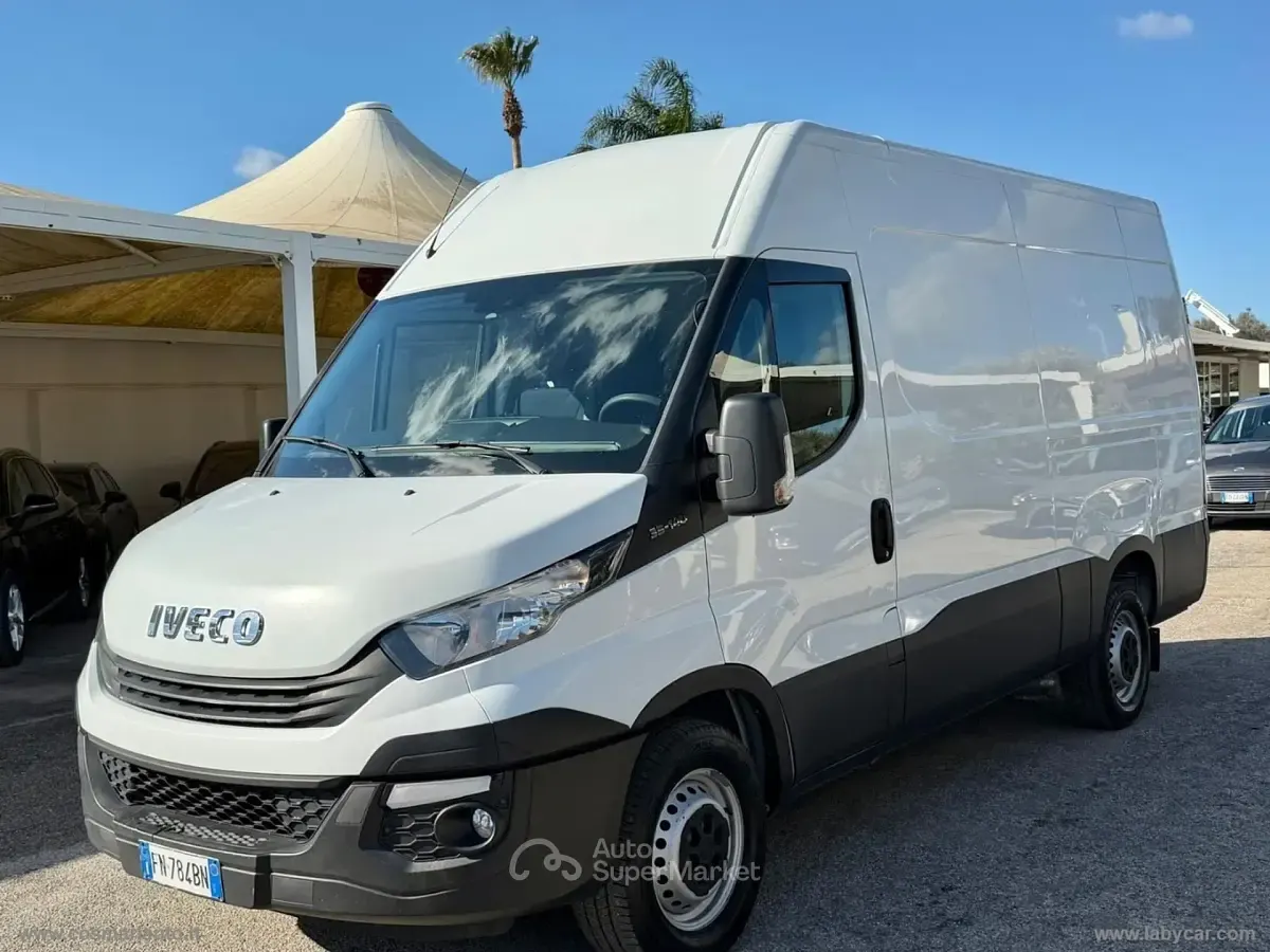 Usata Iveco Daily 136 CV (100 kW) 2018 Bianco Furgone