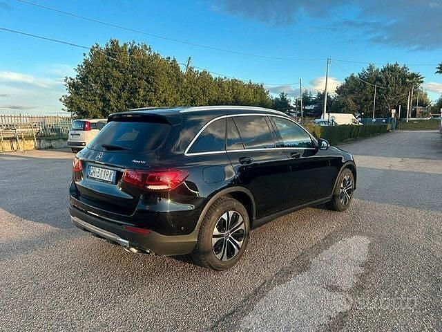 Usata Mercedes GLC220 194 CV (142 kW) 2021 Nero SUV