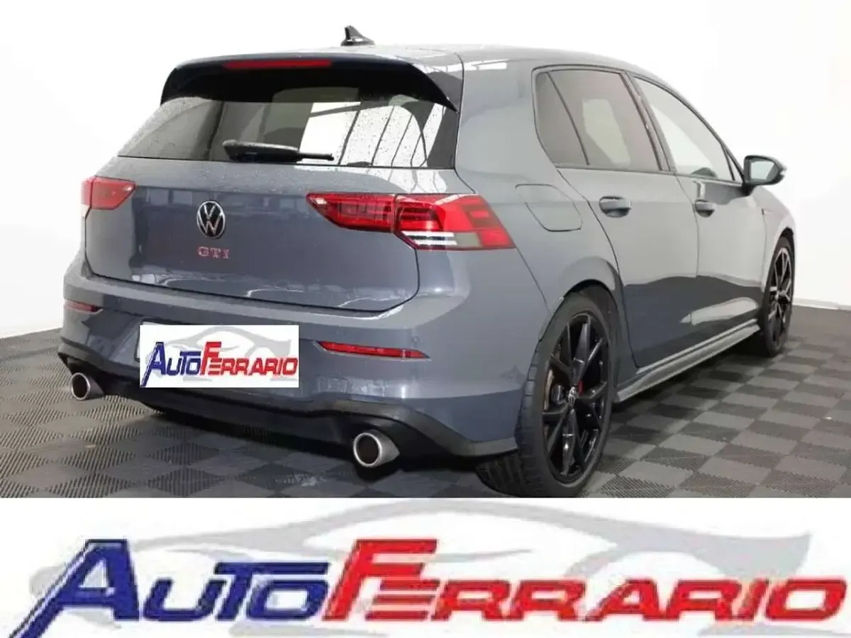 Usata VW Golf VIII GTI 245 CV (180 kW) 2022 Grigio Berlina