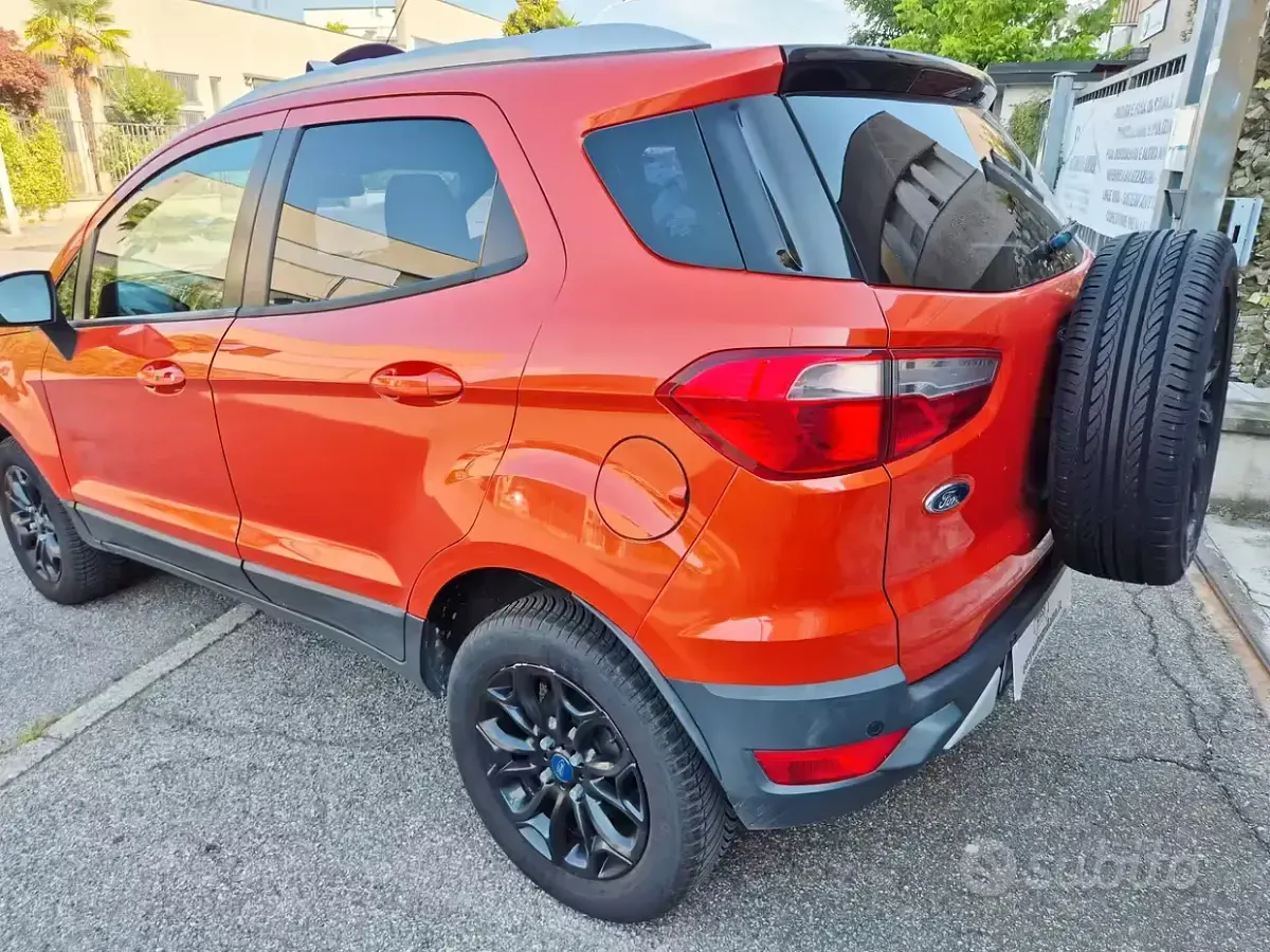 Usata Ford Ecosport Titanium 90 CV (66 kW) 2014 Arancione SUV