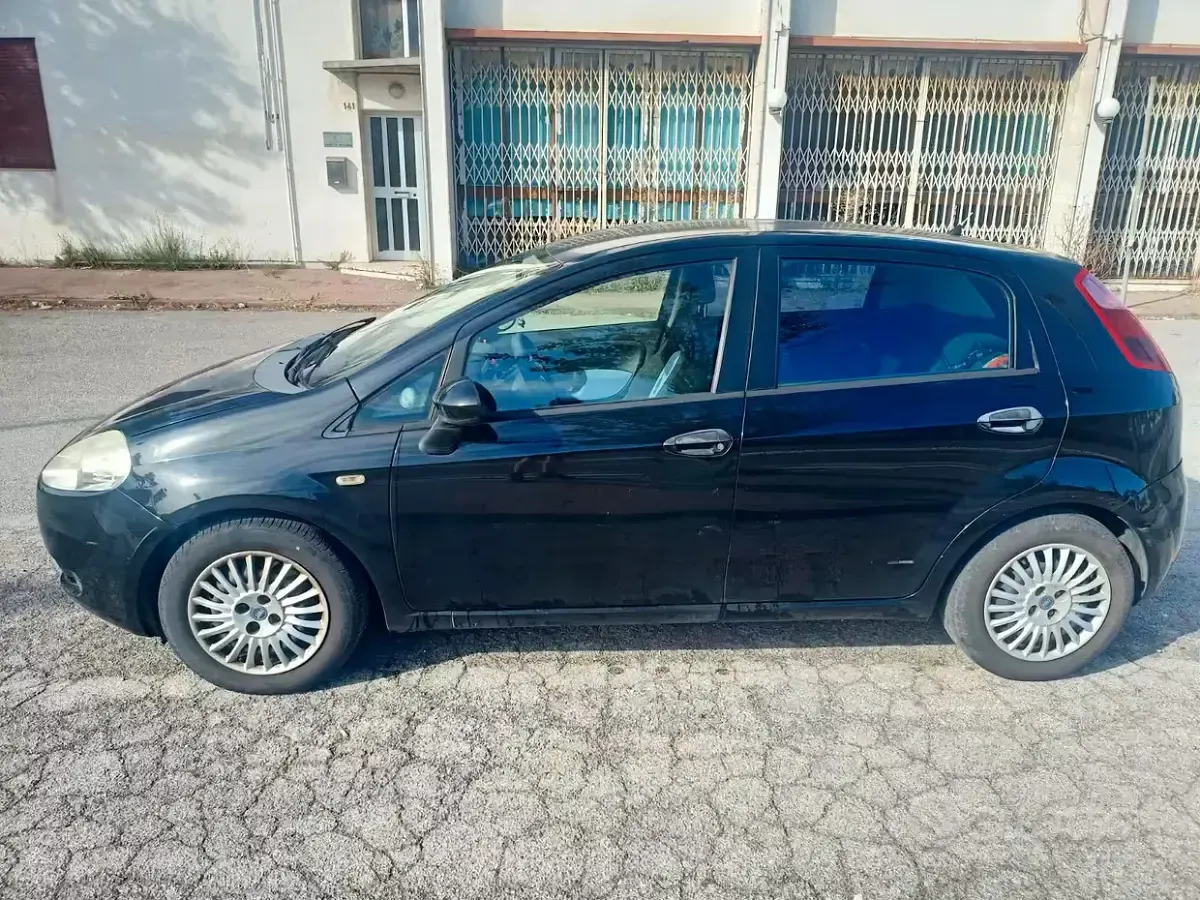 Usata Fiat Grande Punto Dynamic 90 CV (66 kW) 2006 Utilitaria