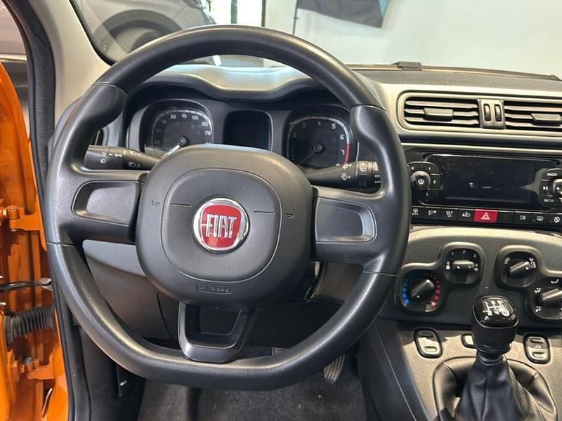 Usata Fiat Panda Easy 69 CV (50 kW) 2019 Blu Utilitaria