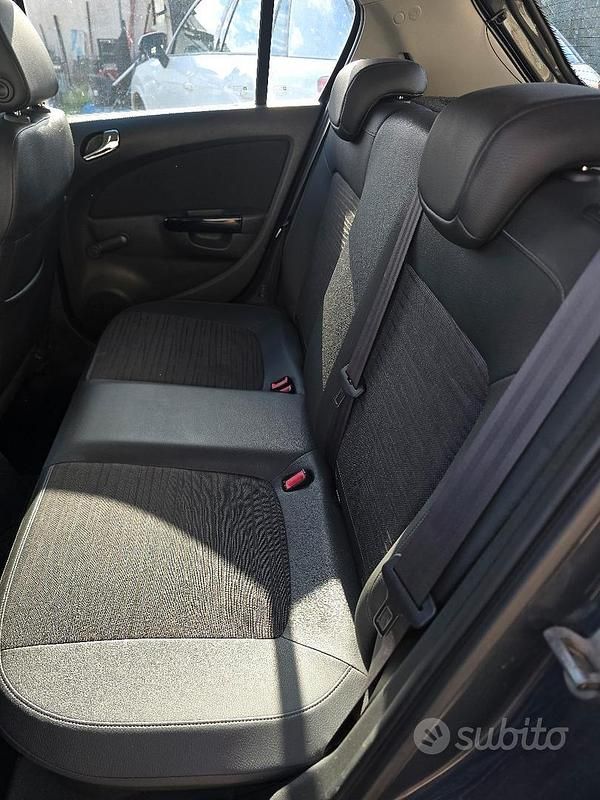 Usata Opel Corsa 75 CV (55 kW) 2014 Grigio Utilitaria