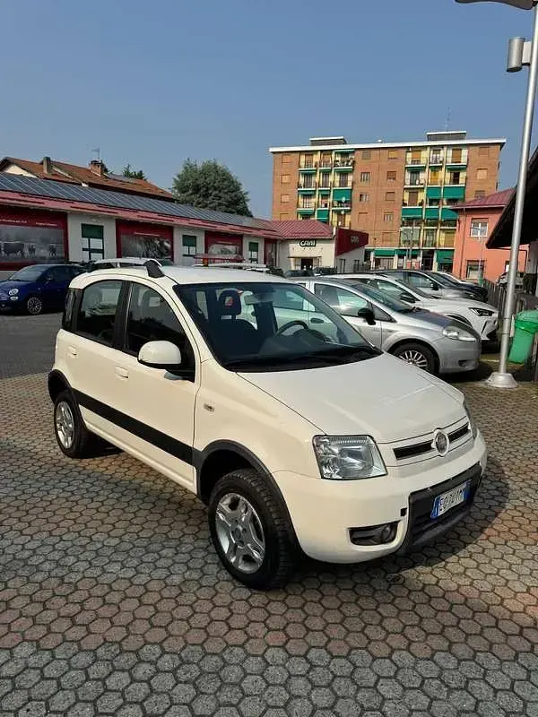 Usata Fiat Panda 4x4 Climbing 75 CV (55 kW) 2012 Utilitaria