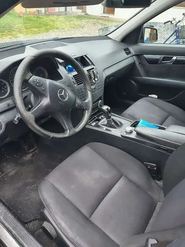 Usata Mercedes 220 170 CV (125 kW) 2010