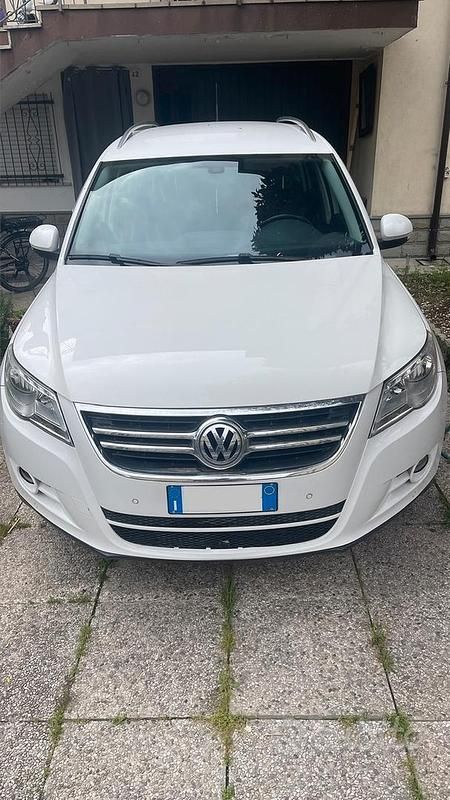 Usata VW Tiguan 140 CV (102 kW) 2011 Bianco SUV