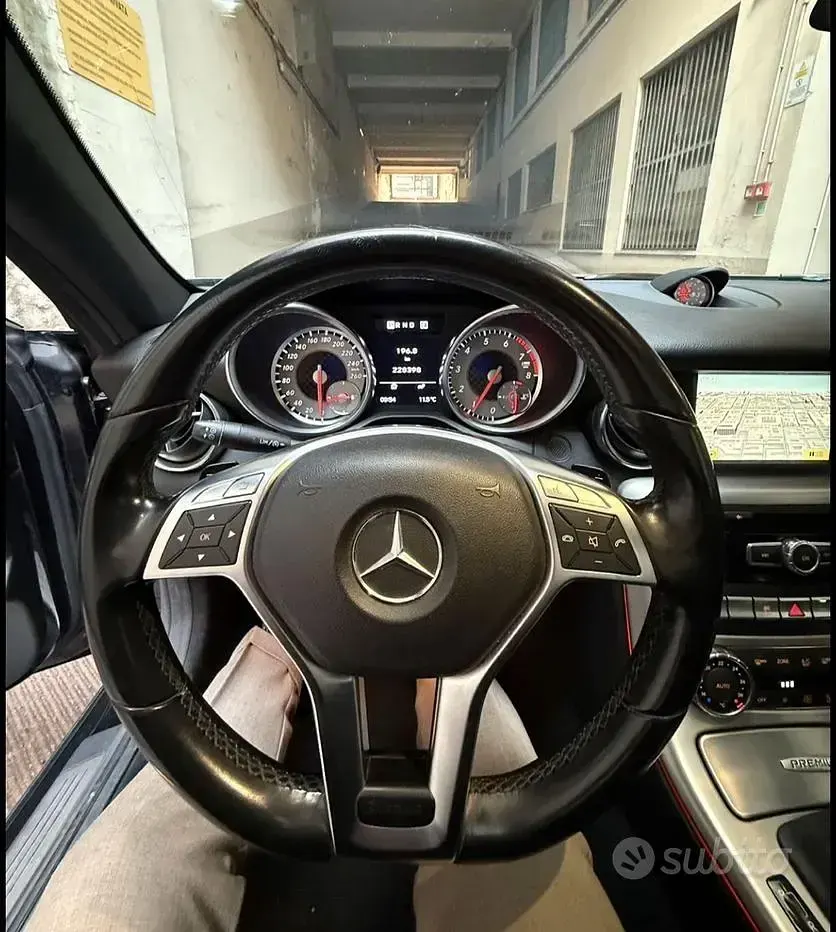 Usata Mercedes SLK350 Premium 306 CV (225 kW) 2012 Nero Cabrio