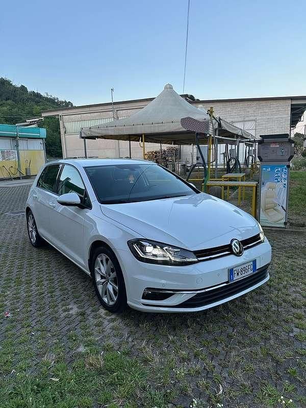 Usata 2019 VW Golf VII Highline Tre volumi | 17.300 € (Buon prezzo) - Immagine 1/4