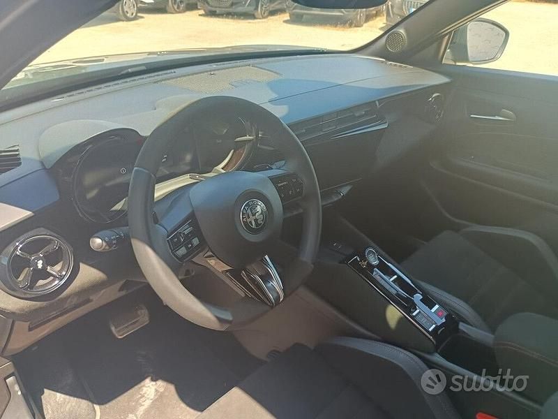 Usata Alfa Romeo Junior Edizione Speciale 136 CV (100 kW) 2025 Blu SUV
