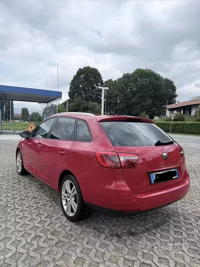 Usata Seat Ibiza ST Copa 69 CV (50 kW) 2011 Rosso Station wagon