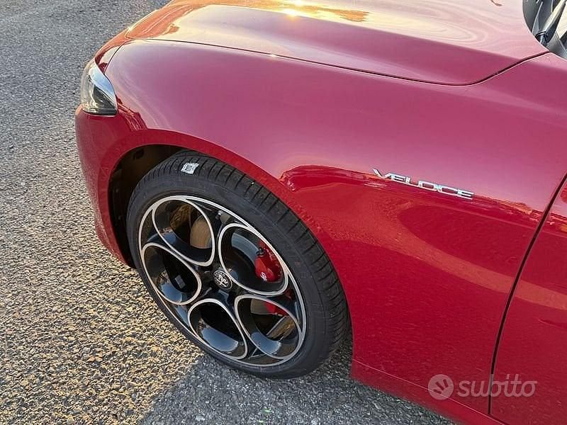 Nuova Alfa Romeo Giulia Veloce 280 CV (205 kW) 2025 Rosso Berlina