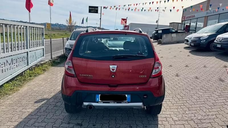 Usata Dacia Sandero Stepway 88 CV (64 kW) 2011 Rosso Berlina