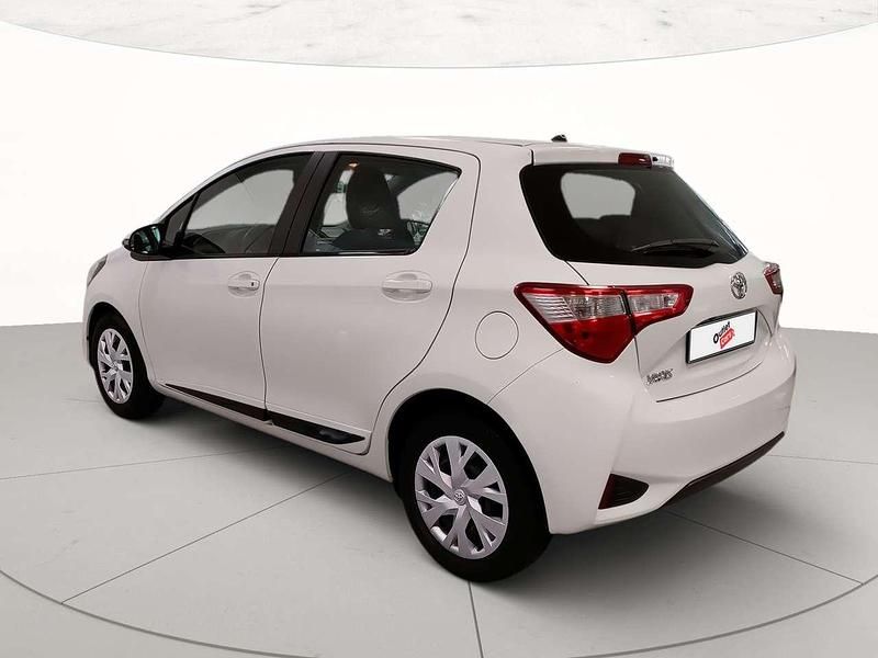 Usata Toyota Yaris Active 68 CV (50 kW) 2019 Bianco Berlina