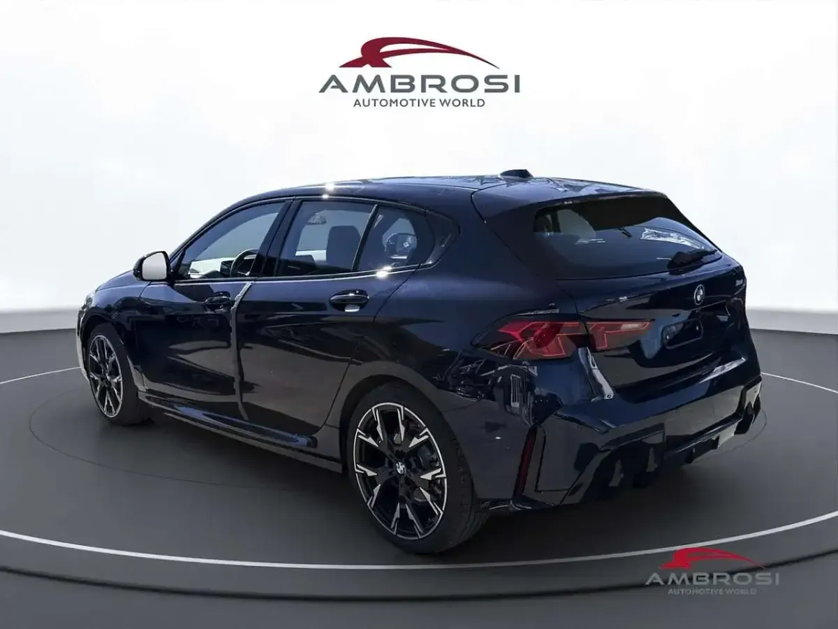 Nuova BMW 118 M Sport 150 CV (110 kW) 2026 Tanzanite blue metallizzato Utilitaria