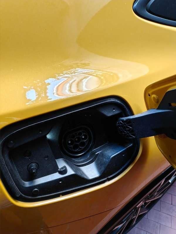 Usata Toyota Prius Lounge 223 CV (164 kW) 2023 Giallo Utilitaria