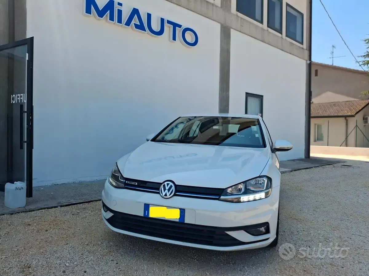 Usata VW Golf VIII Executive 130 CV (95 kW) 2020 Bianco Berlina