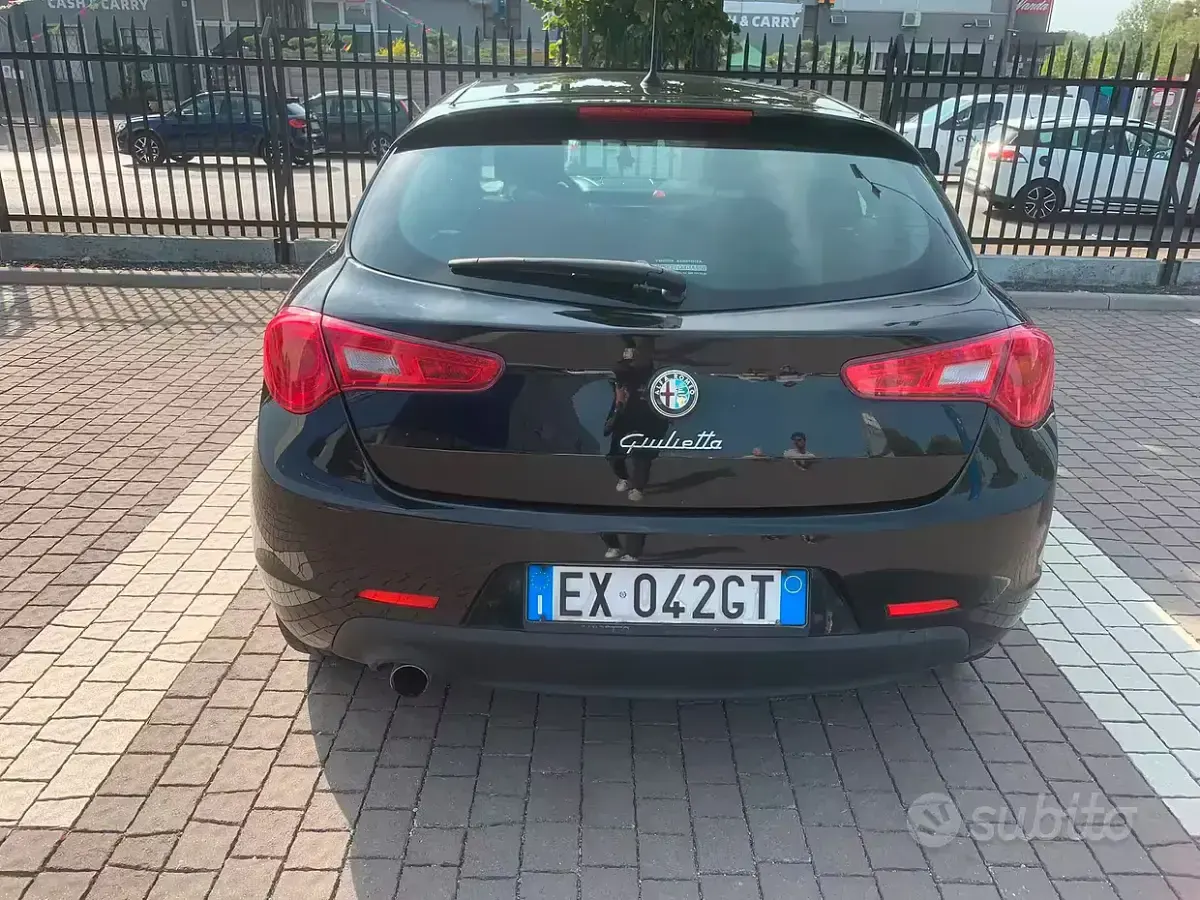Usata Alfa Romeo Giulietta 120 CV (88 kW) 2014 Nero Utilitaria