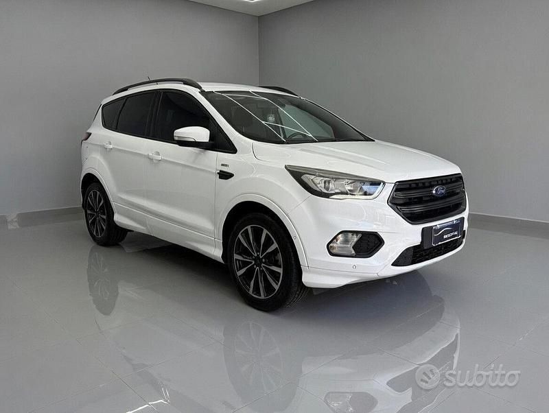Usata Ford Kuga ST-Line 120 CV (88 kW) 2018 Bianco SUV