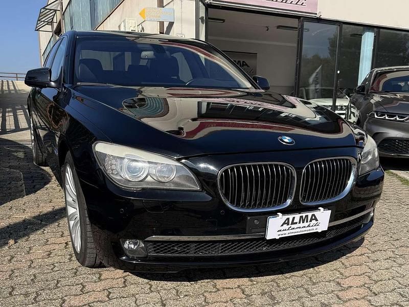 Nero Usata 2012 BMW 730 Tre volumi | 15.500 € (Buon prezzo) - Immagine 1/4
