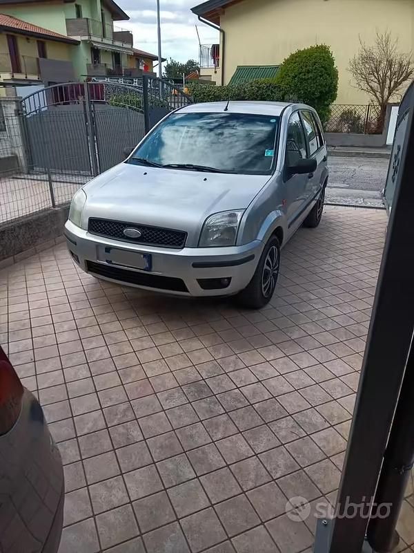 Usata Ford Fusion 2005 Utilitaria