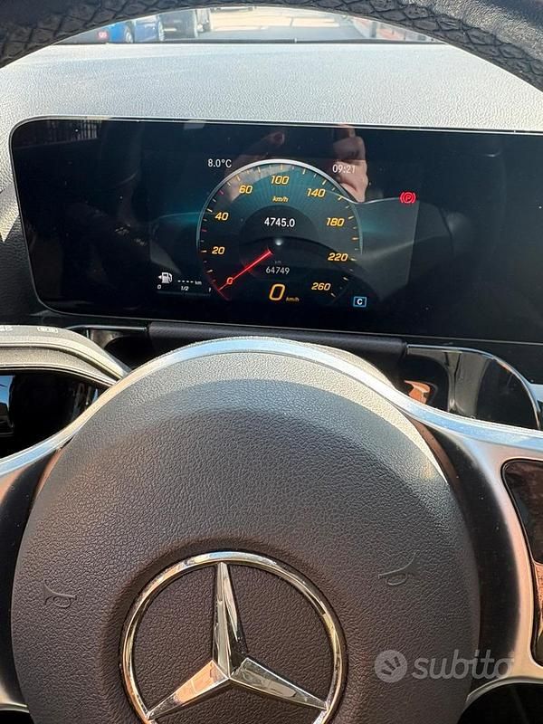 Usata Mercedes B180 116 CV (85 kW) 2021 Grigio Utilitaria