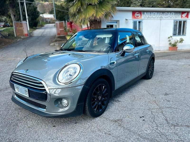 Usata Mini Cooper D Business 116 CV (85 kW) 2015 Grigio Utilitaria