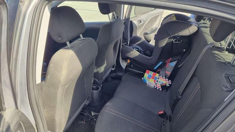 Usata Opel Corsa 75 CV (55 kW) 2018 Berlina