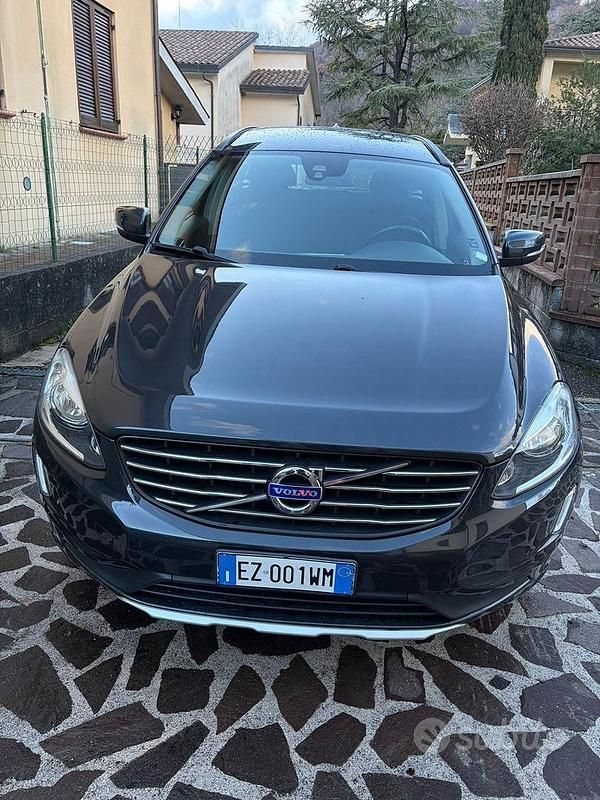 Usata Volvo XC60 Momentum 136 CV (100 kW) 2015 Grigio SUV