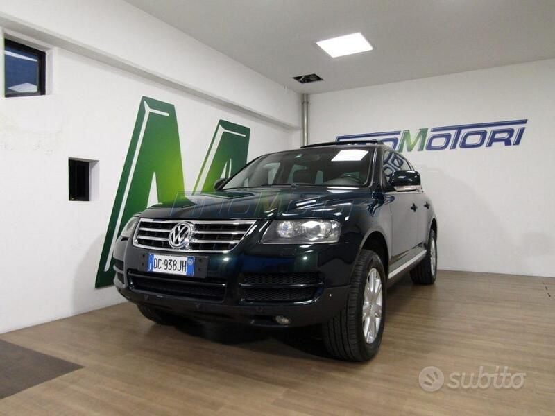 Verde Usata 2006 VW Touareg R SUV | 5900 € (Buon prezzo) - Immagine 1/4