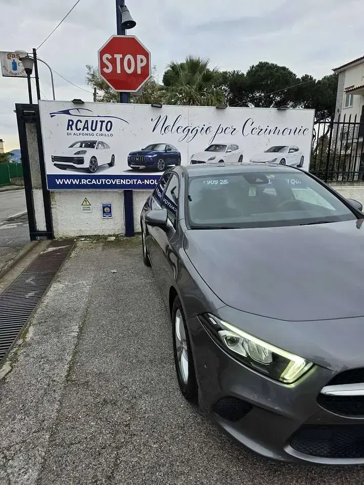 Usata Mercedes A180 Business 116 CV (85 kW) 2020 Grigio Berlina