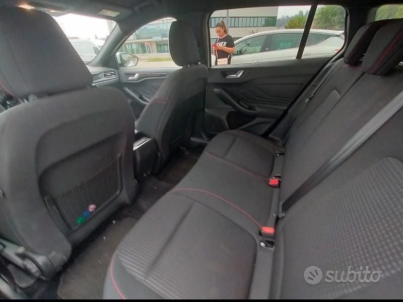 Usata Ford Focus 125 CV (91 kW) 2019 Bianco Station wagon