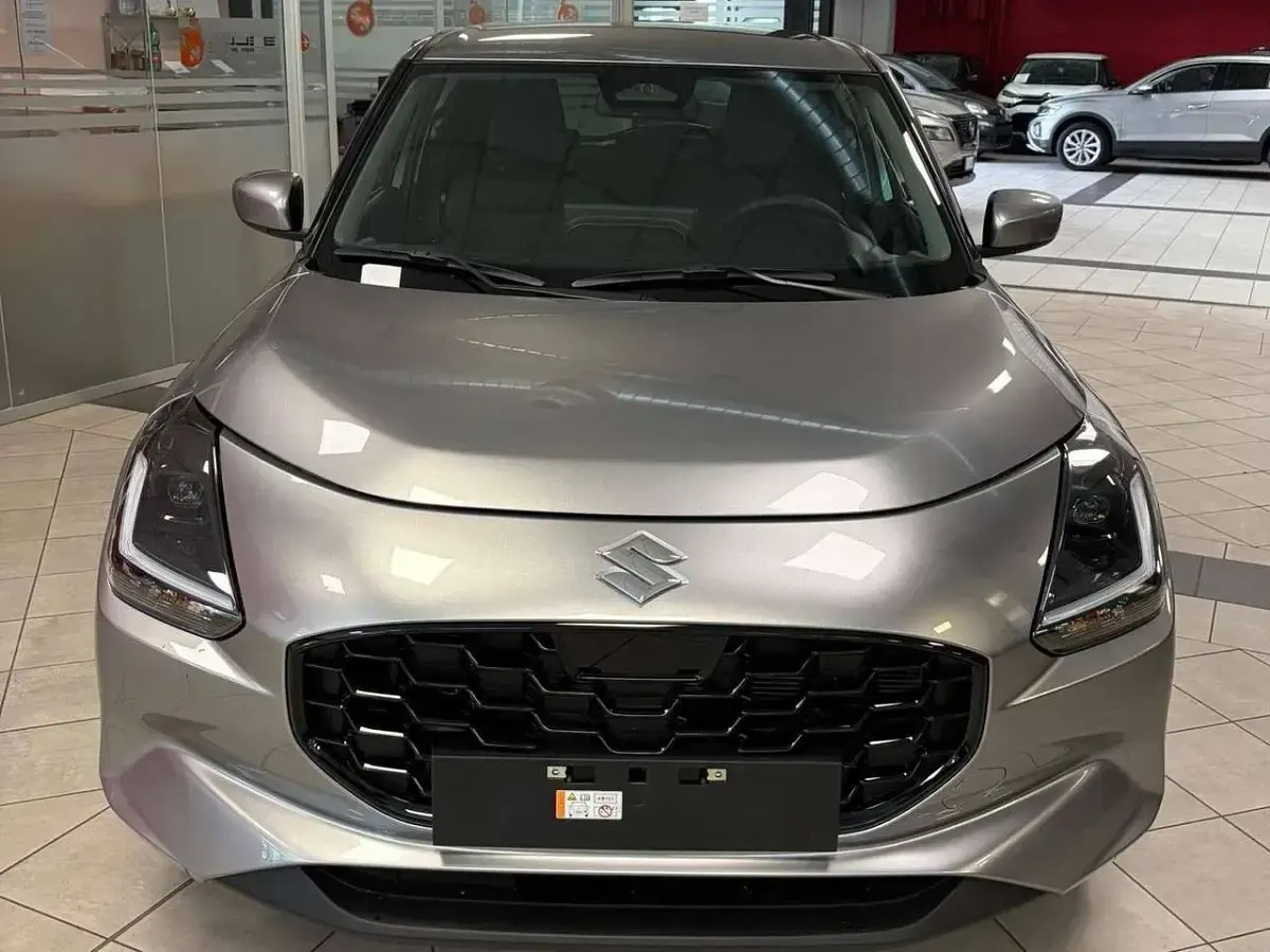 Nuova Suzuki Swift 83 CV (61 kW) 2026 Argento Utilitaria
