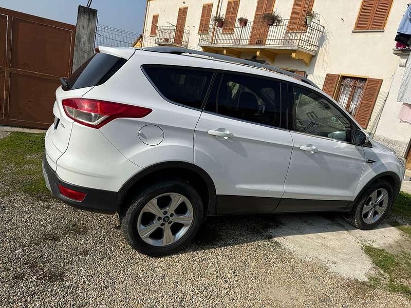 Usata Ford Kuga Business Edition 120 CV (88 kW) 2015 Bianco SUV
