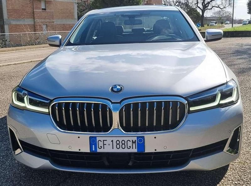 Usata BMW 520 Luxury Line 190 CV (139 kW) 2020 Argento Berlina