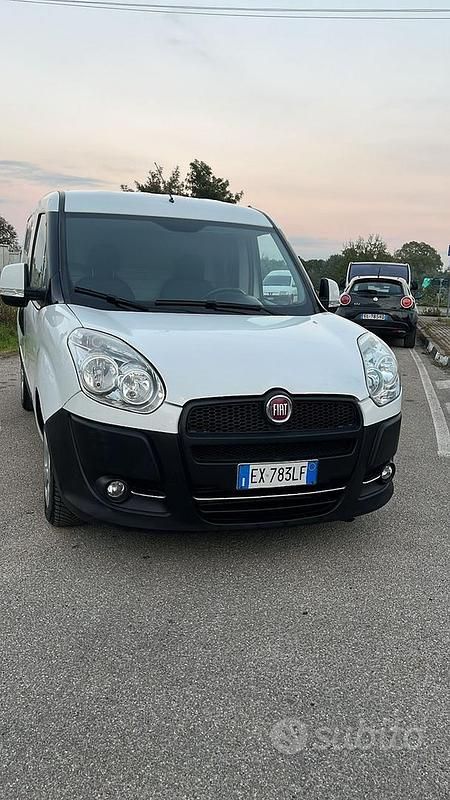 Usata Fiat Doblò 105 CV (77 kW) 2015 Bianco Monovolume